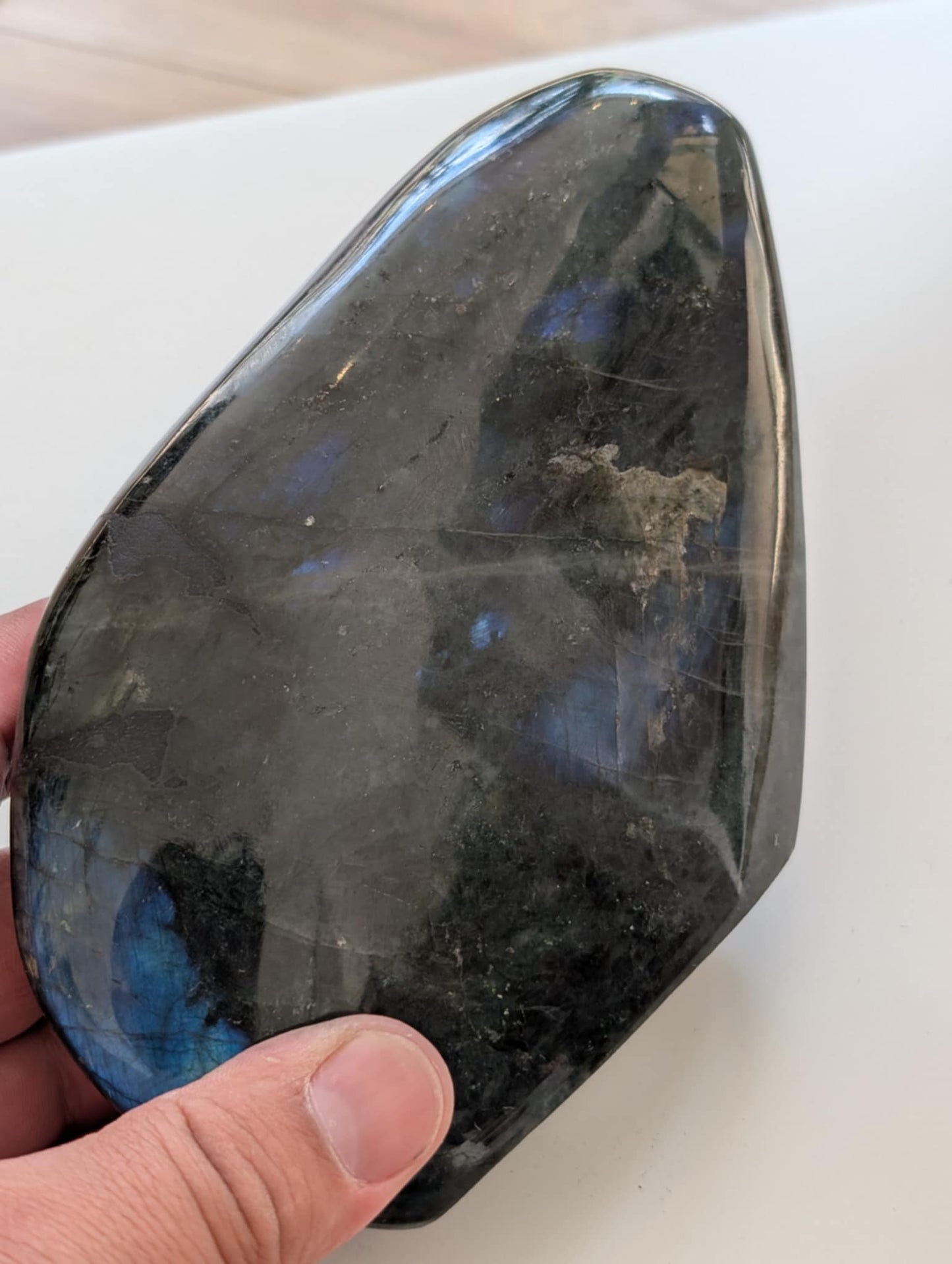 Forme libre de Labradorite polie