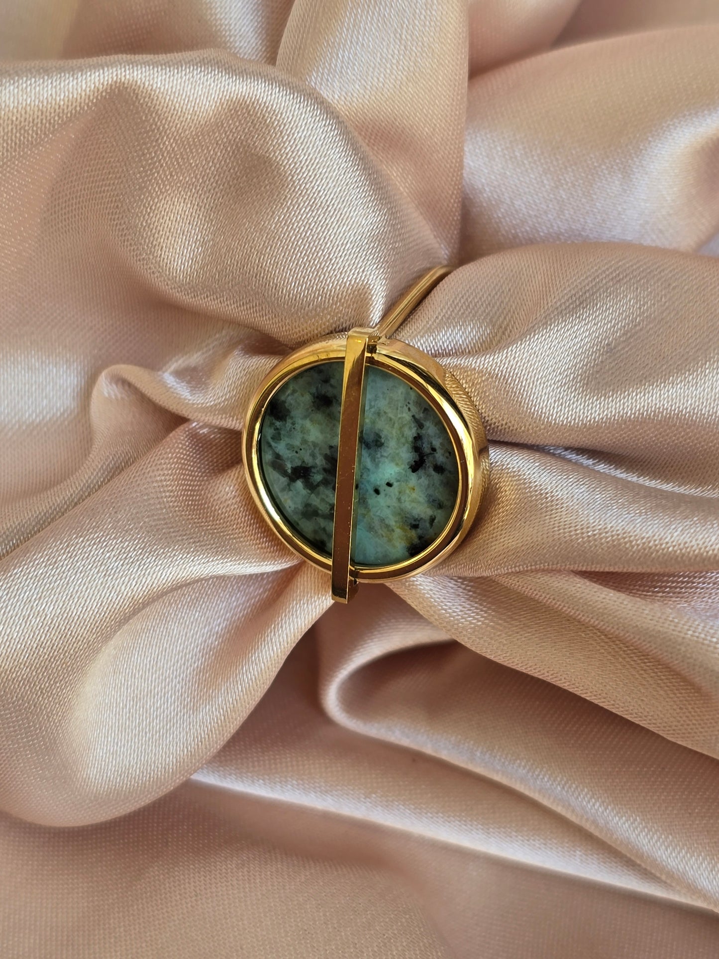 Bague pierres dorée