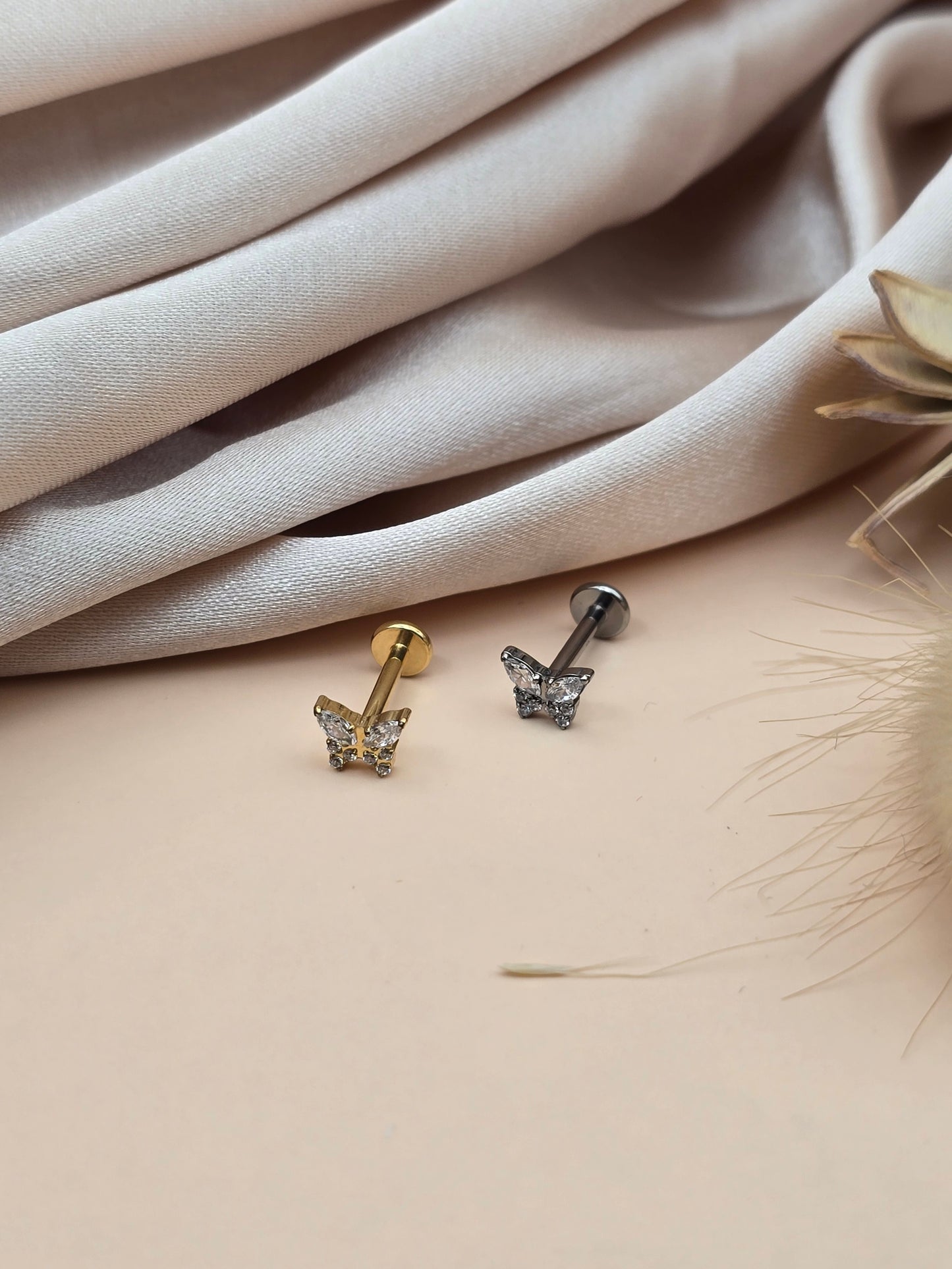Piercing Papillon – Titane & Zirconium