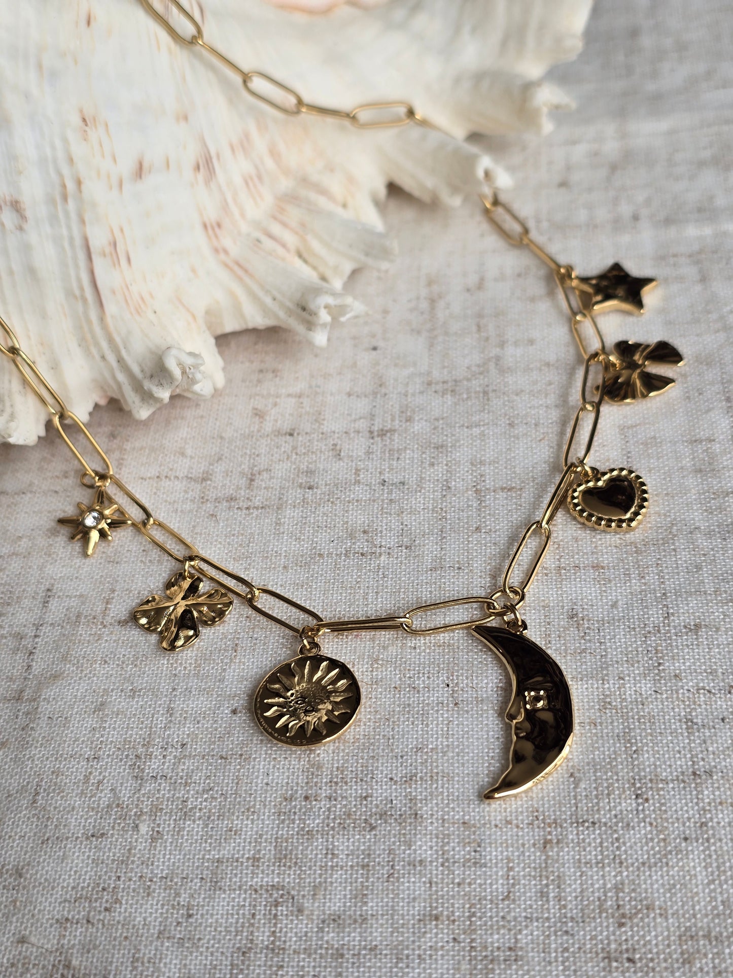 Collier : Cosmos sacré