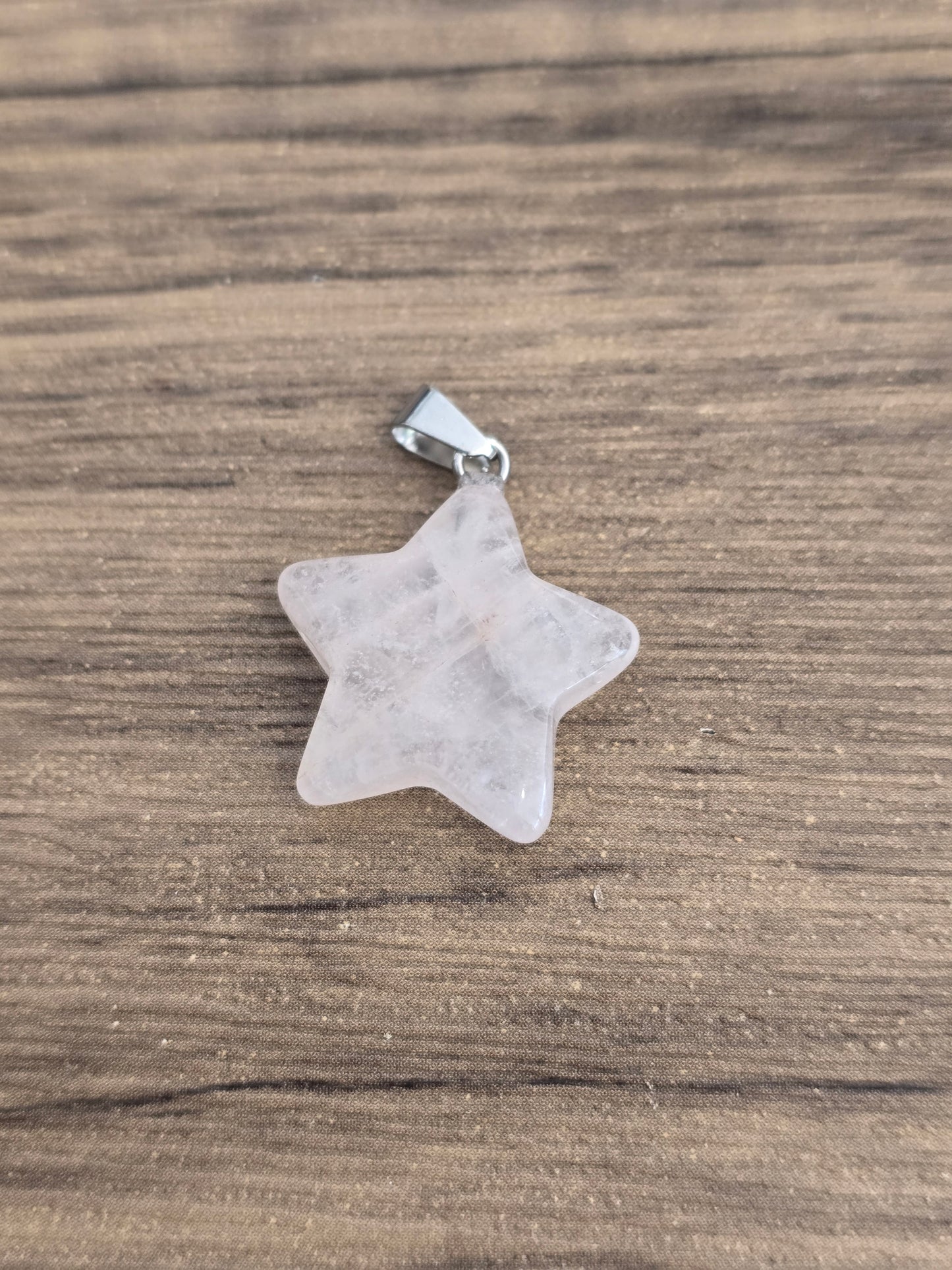 Pendentif étoile pierre naturelle