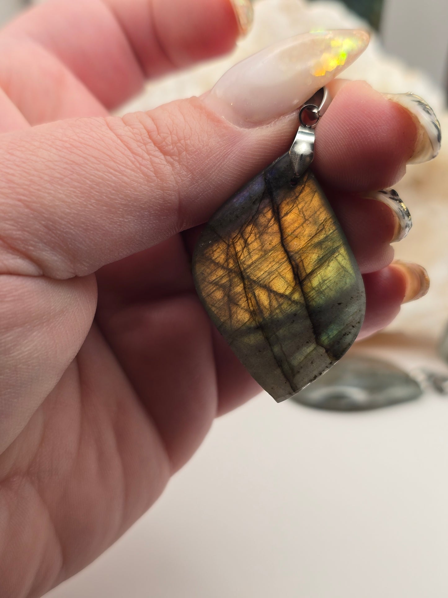 Pendentif labradorite sur chaine