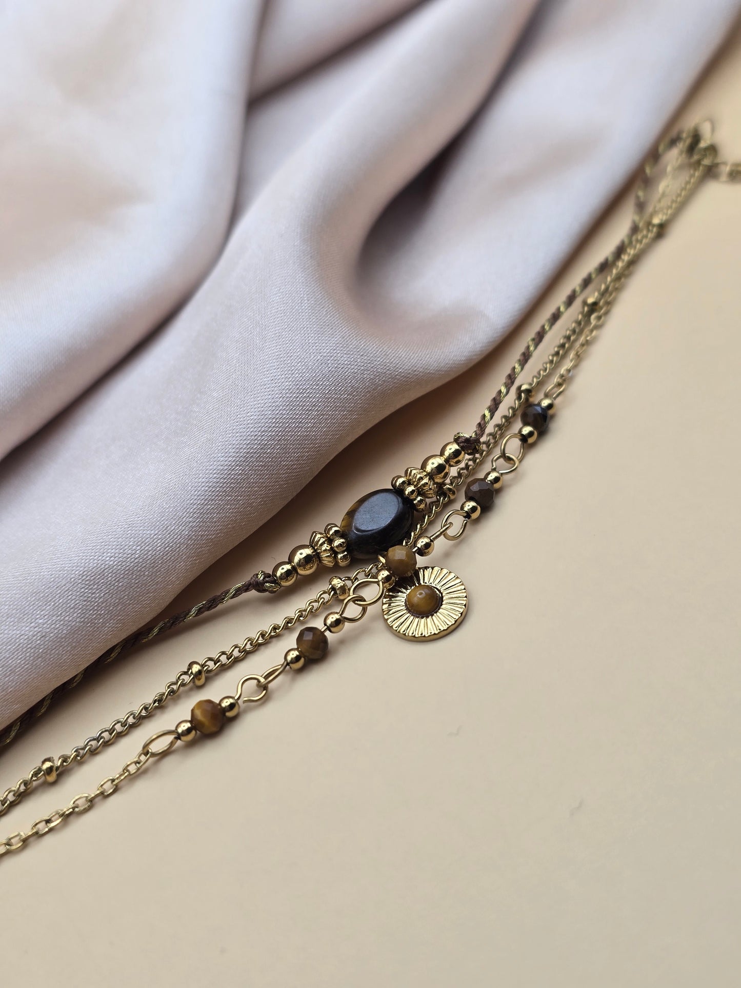 ✨ Bracelets énergétiques en pierres naturelles – Élégance & protection