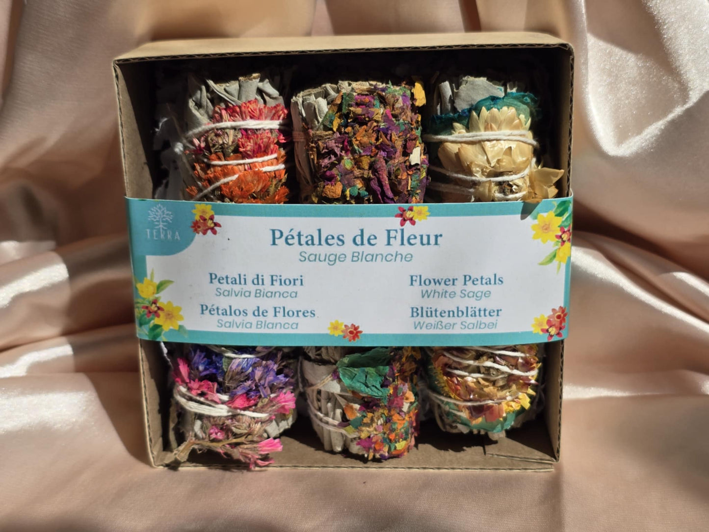 Coffret de Sauge Blanche Fagot avec pétales de fleurs