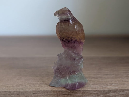 Aigle sur socle en fluorine multicolore