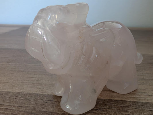 Eléphant en quartz rose