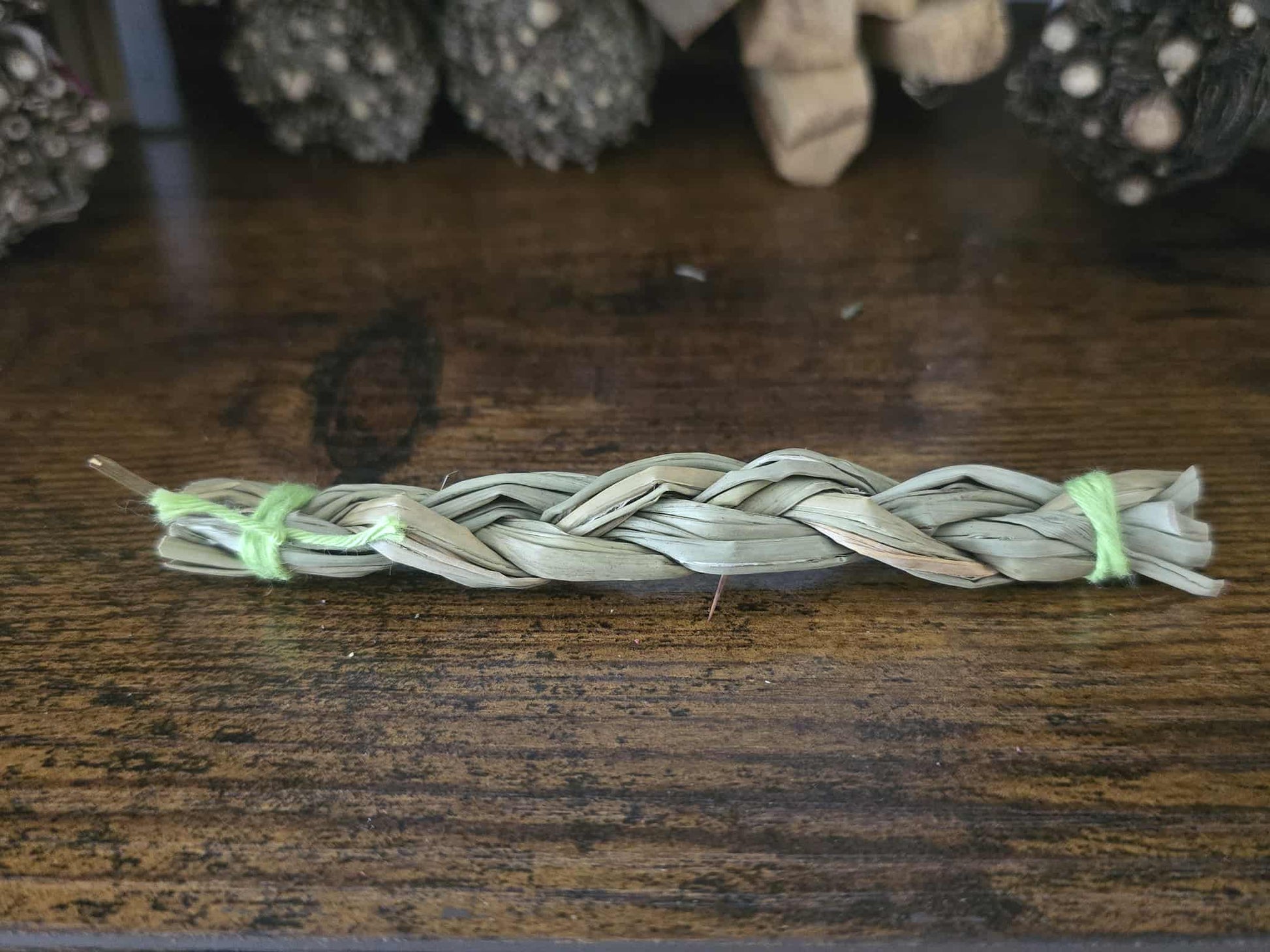 Foin d’odeur tressé sweetgrass traditionnel pour attirer énergies positives et sérénité