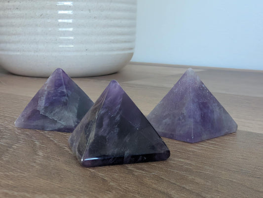 Pyramide en améthyste