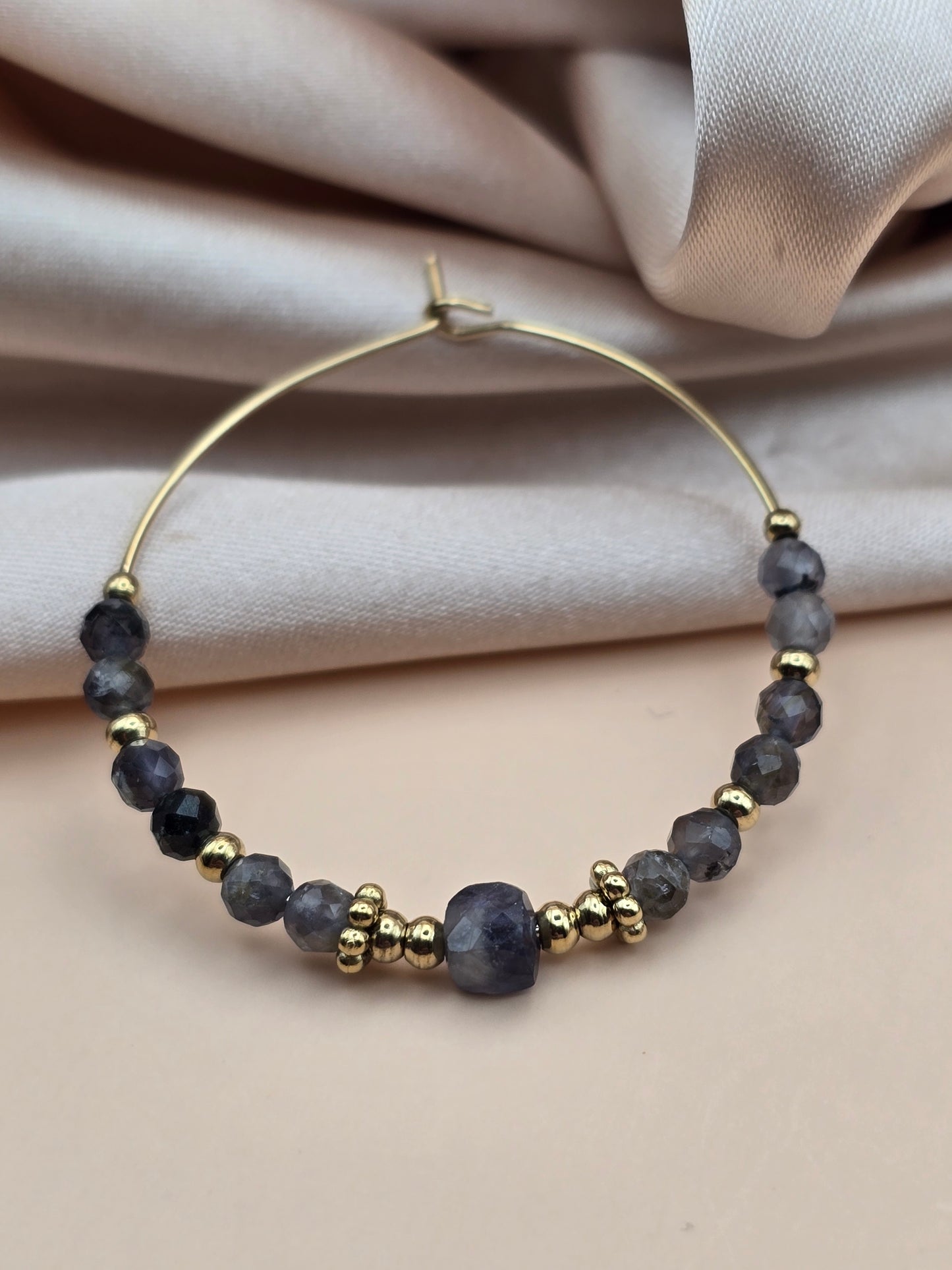 Créoles en labradorite – Doré