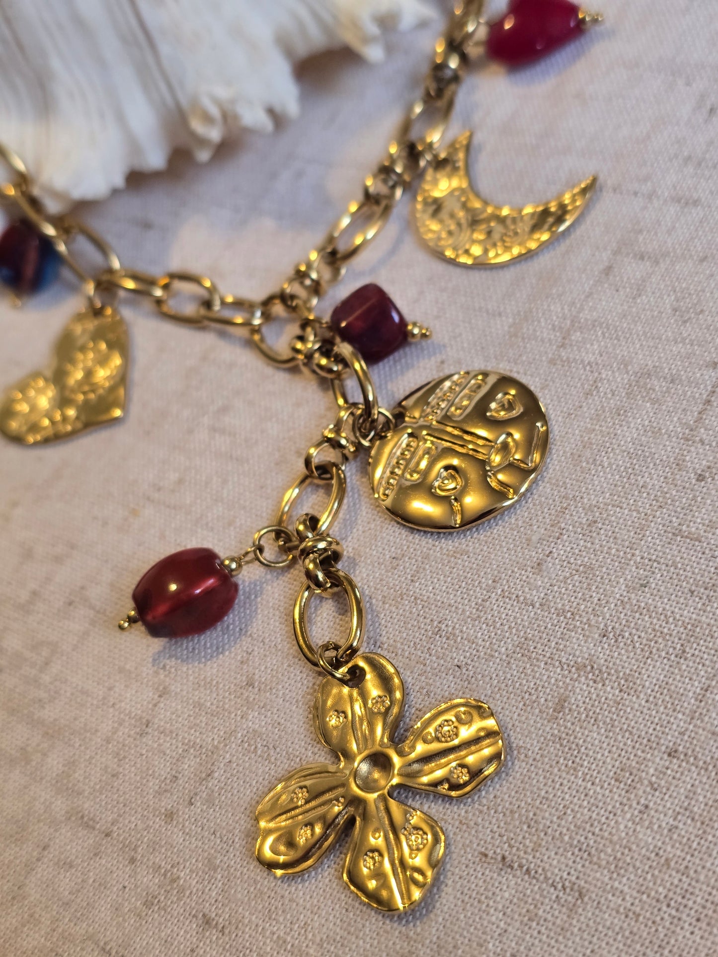 Collier cascade – Jaspe Rouge & Breloques – Acier inoxydable