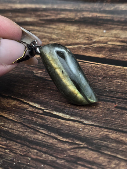 Pendentif labradorite sur chaine