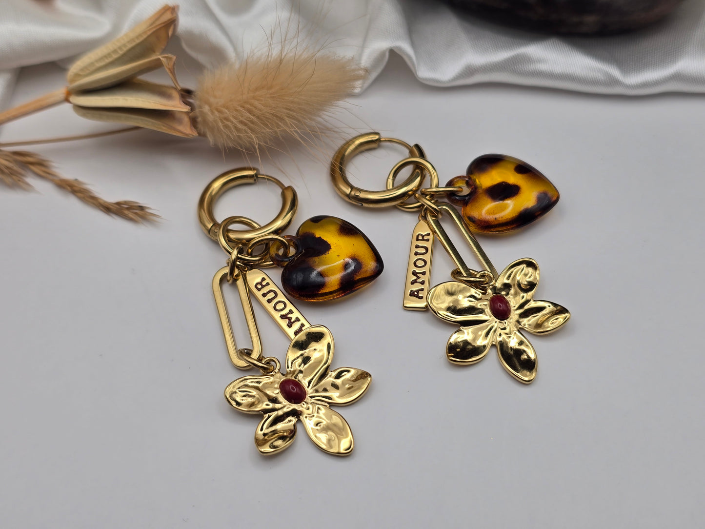 Boucles d’oreilles “Amour & Fleur” – Deux modèles