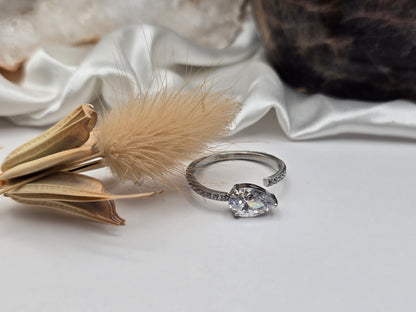 Bague “Élégance Marquise”