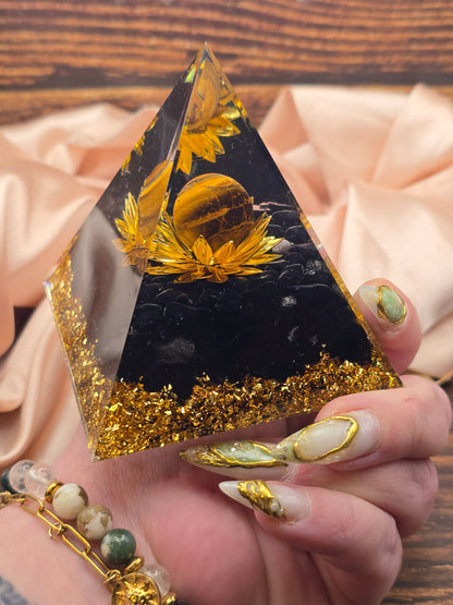 Grande pyramide énergétique – Obsidienne
Format 8 cm