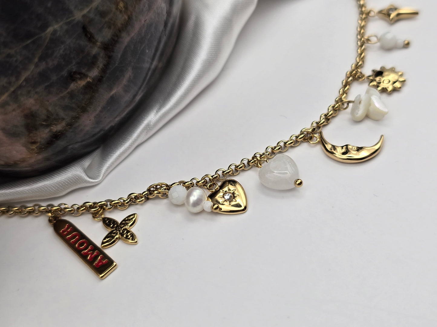 Collier “Charms Magiques” – Deux versions