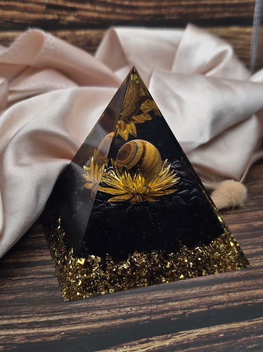 Grande pyramide énergétique – Obsidienne
Format 8 cm