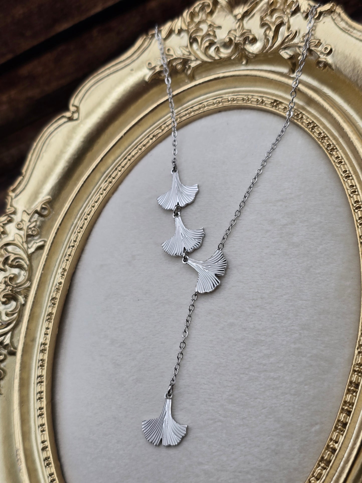 Collier Ginkgo cascade