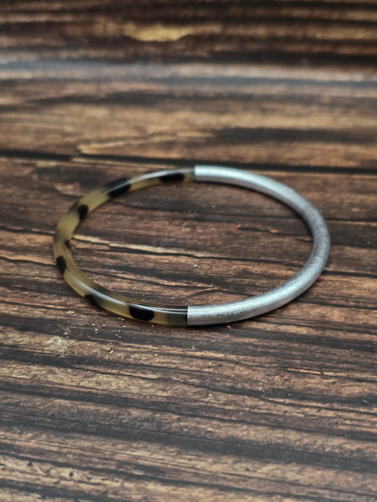 Bracelet fin en corne de buffle véritable – Léopard & feuille d’or ou d'argent