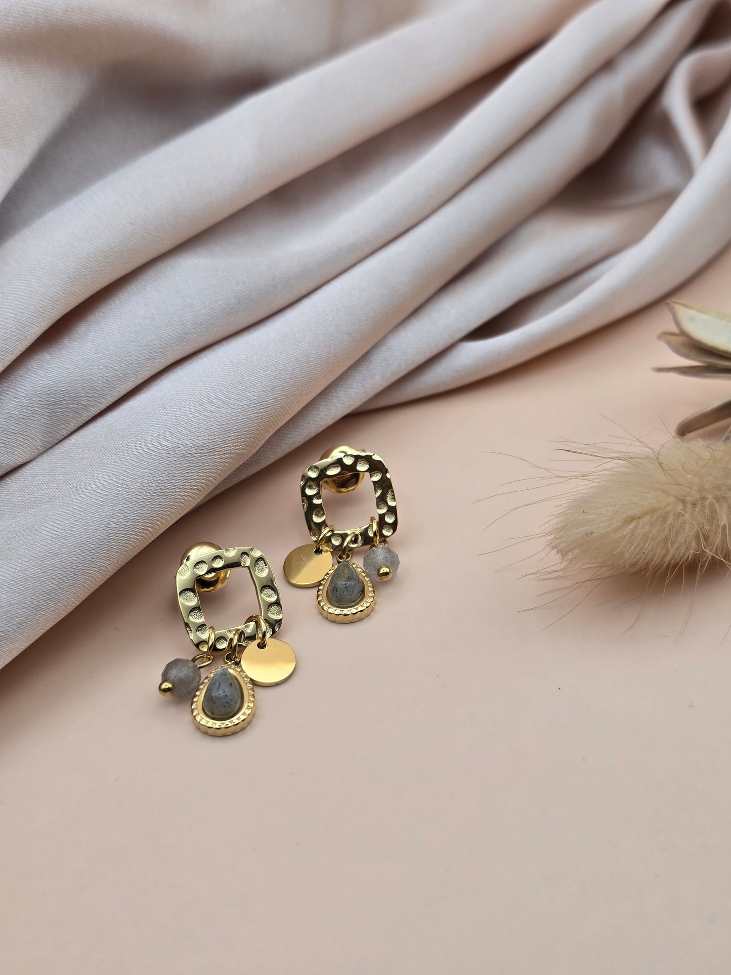 Boucles d’oreilles & pierre naturelle – Éclat d’âme