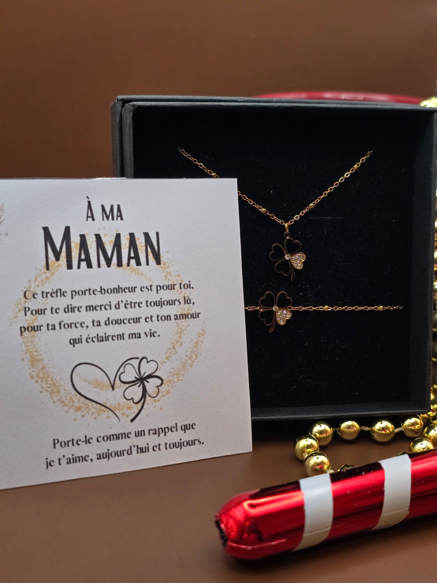 Collier Trèfle Porte-Bonheur . Message Personnalisé