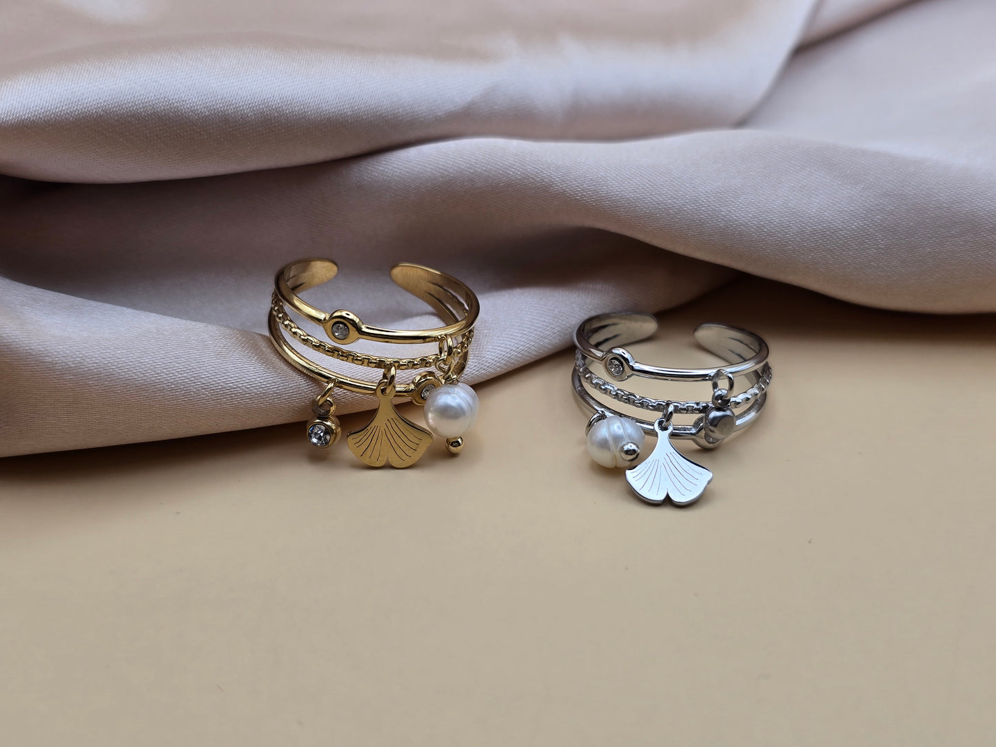 Bague délicate breloques ginkgo & perle