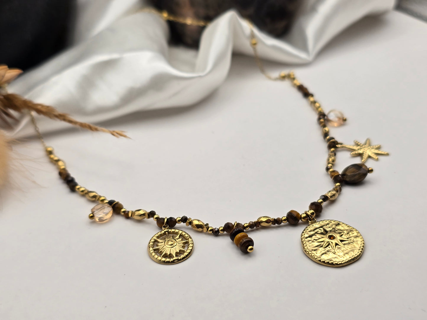 Collier “Soleil Protecteur” – Œil de Tigre & Doré