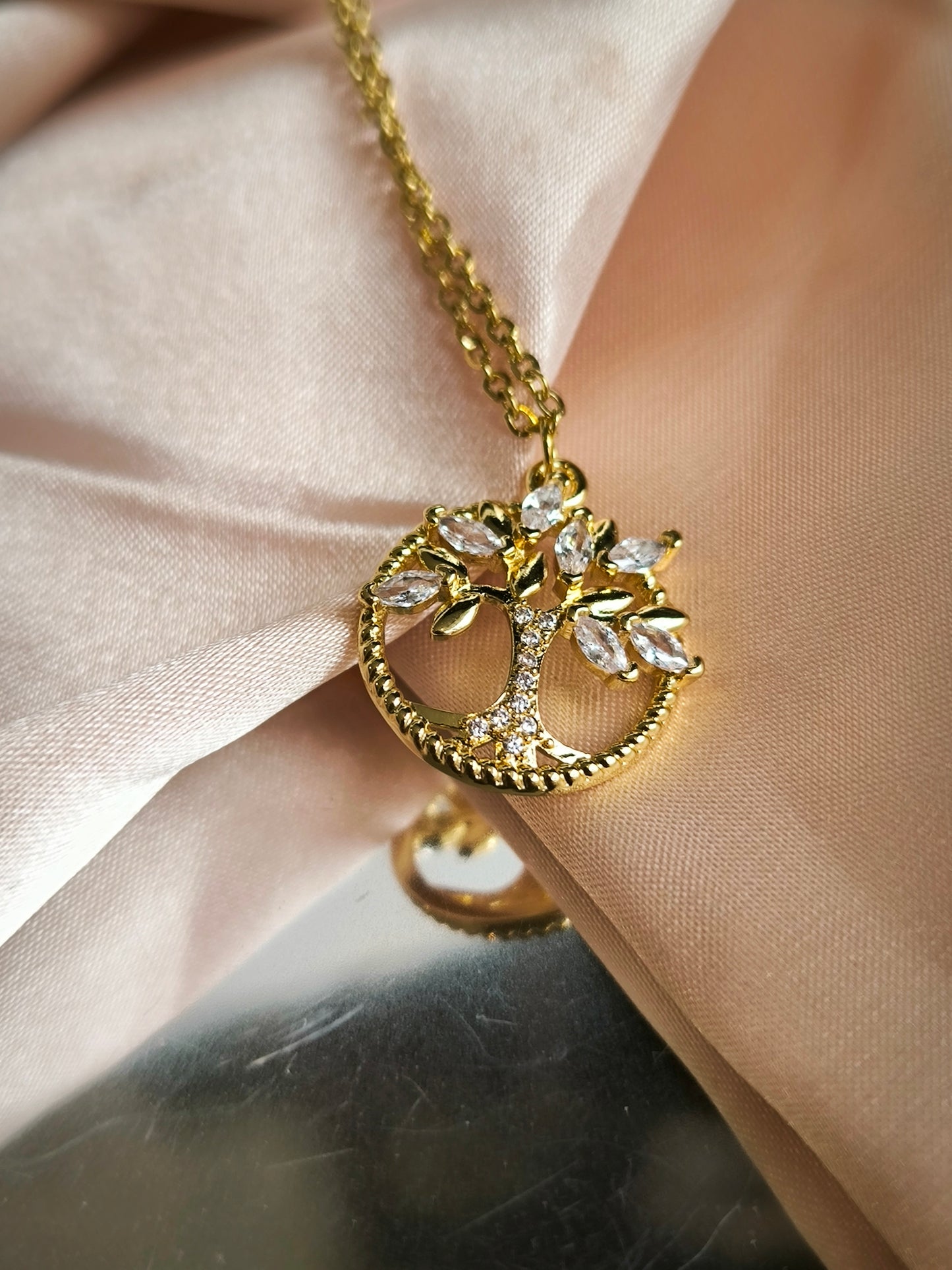 Collier arbre de vie relief