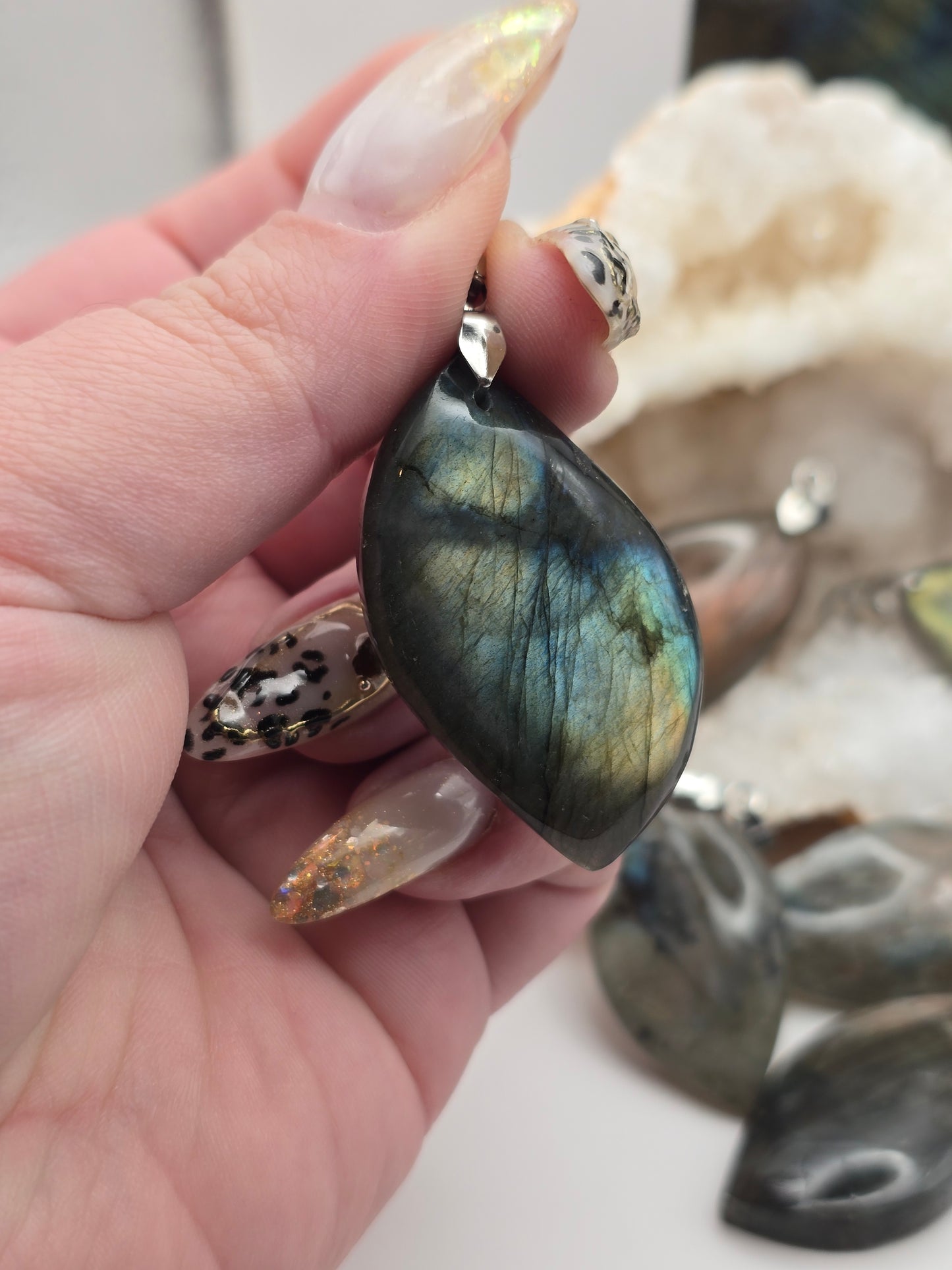 Pendentif labradorite sur chaine