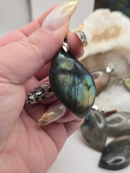 Pendentif labradorite sur chaine