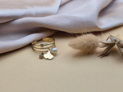 Bague délicate breloques ginkgo & perle