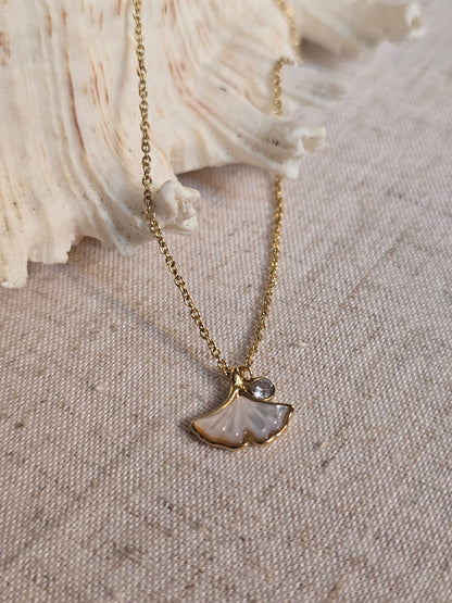 Collier Feuille de Ginkgo – Acier inoxydable