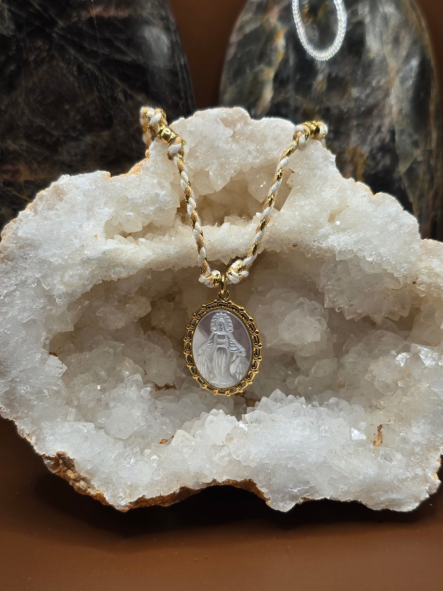 Collier Nacre Marie – Acier inoxydable