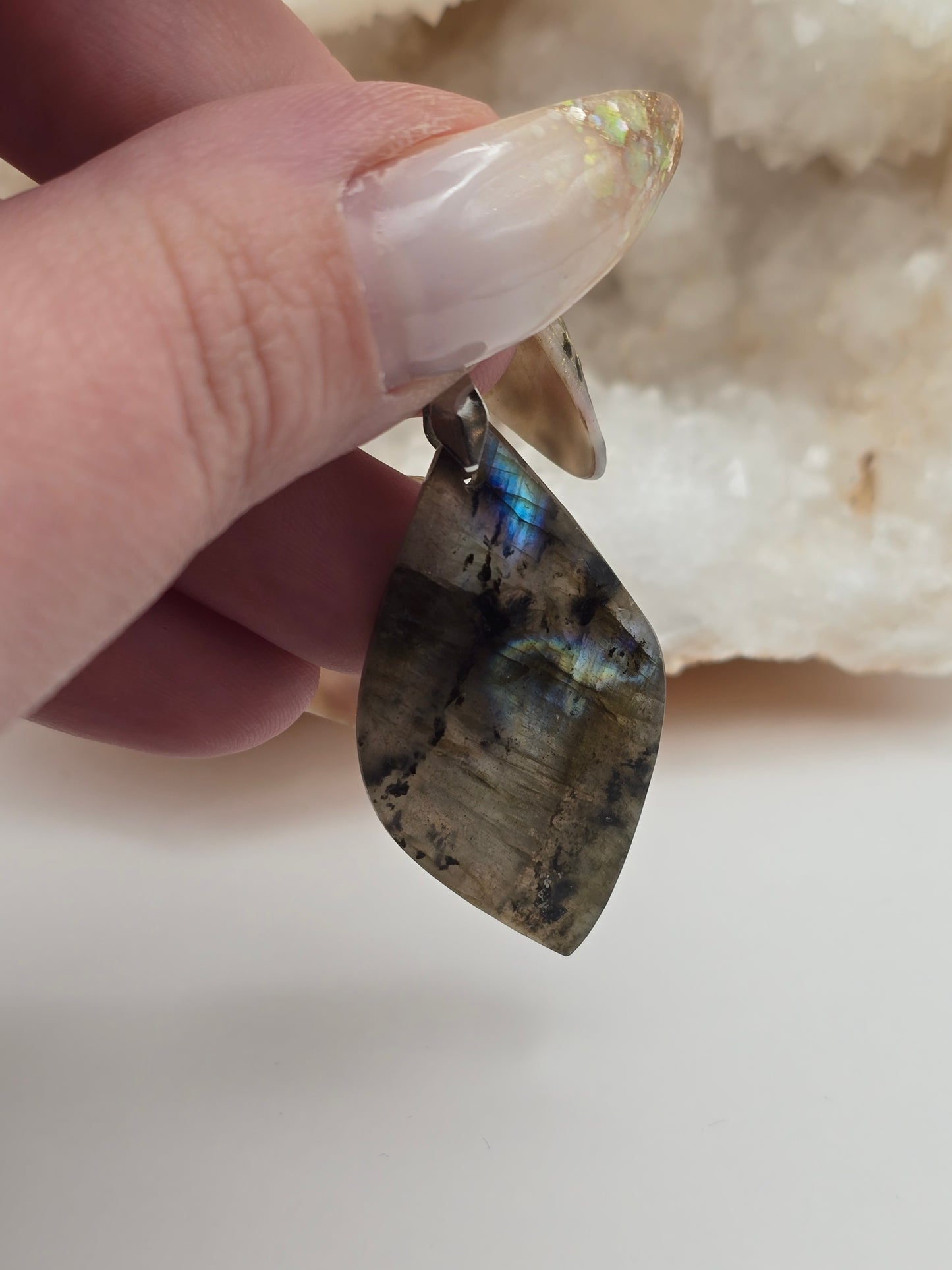 Pendentif labradorite sur chaine