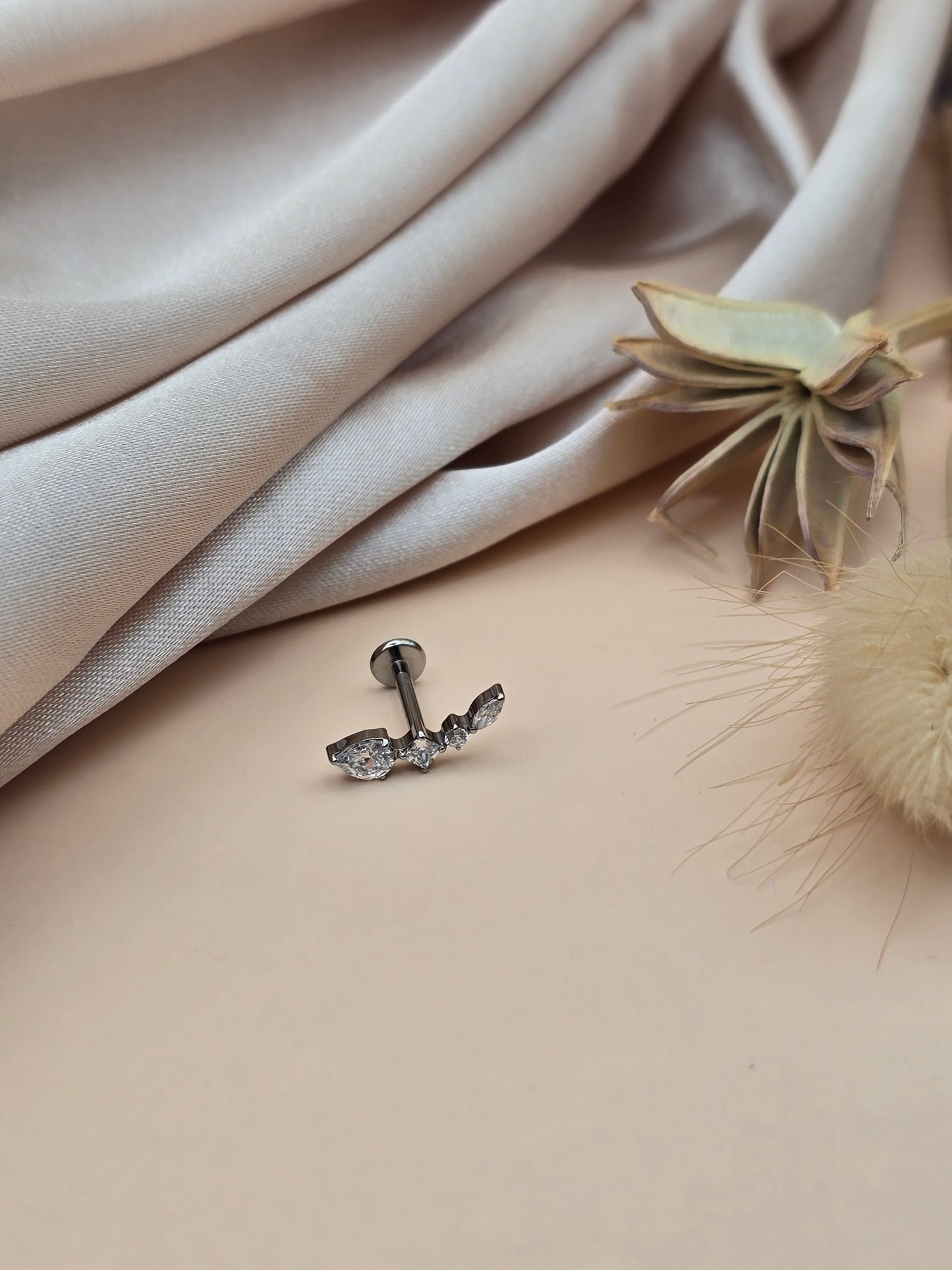 Piercing feuille – Titane & Zirconium