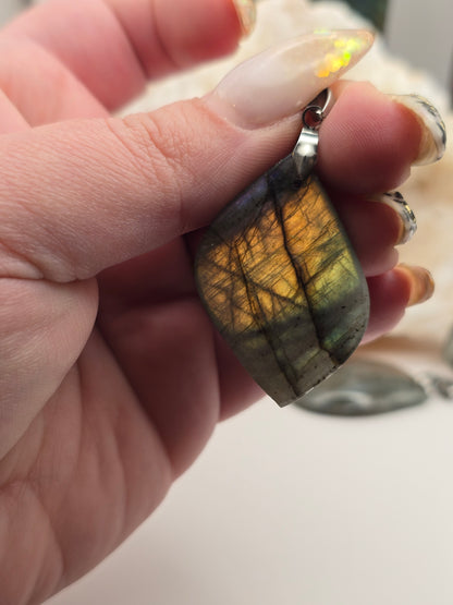 Pendentif labradorite sur chaine